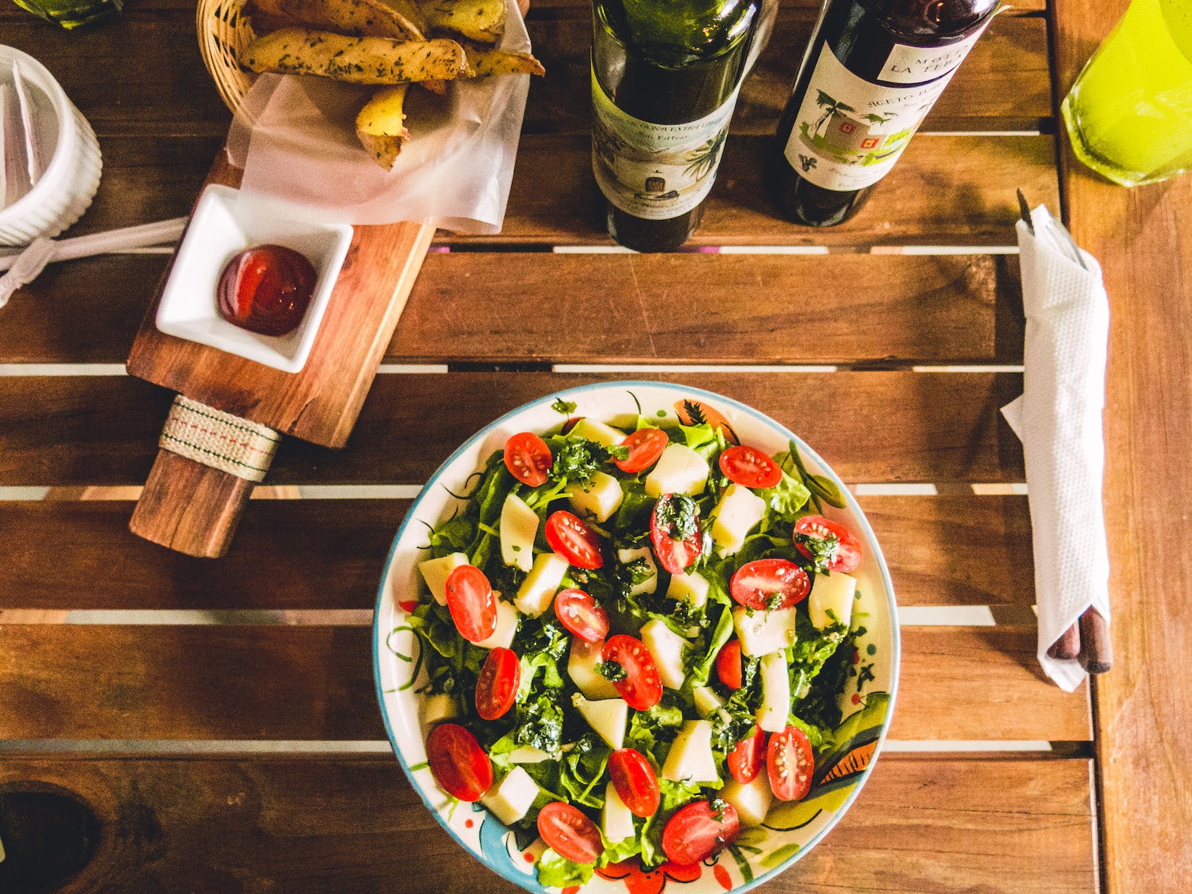 Healthy vegetable salad with cherry tomatoes and mix leaves what is the mediterranean diet?