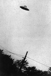 Image of a supposed ufo in 1952 near passaic, new jersey.  